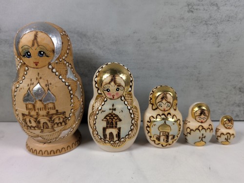 Russian matryoshka nesting - russian,