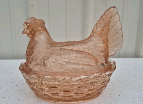 Vintage pink peach - glass, hen