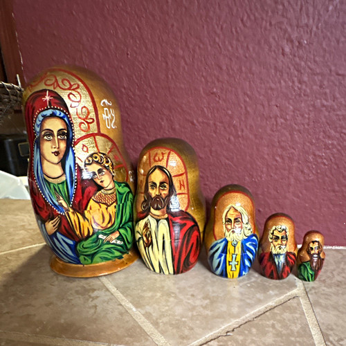 Hand painted wooden nesting - painted,